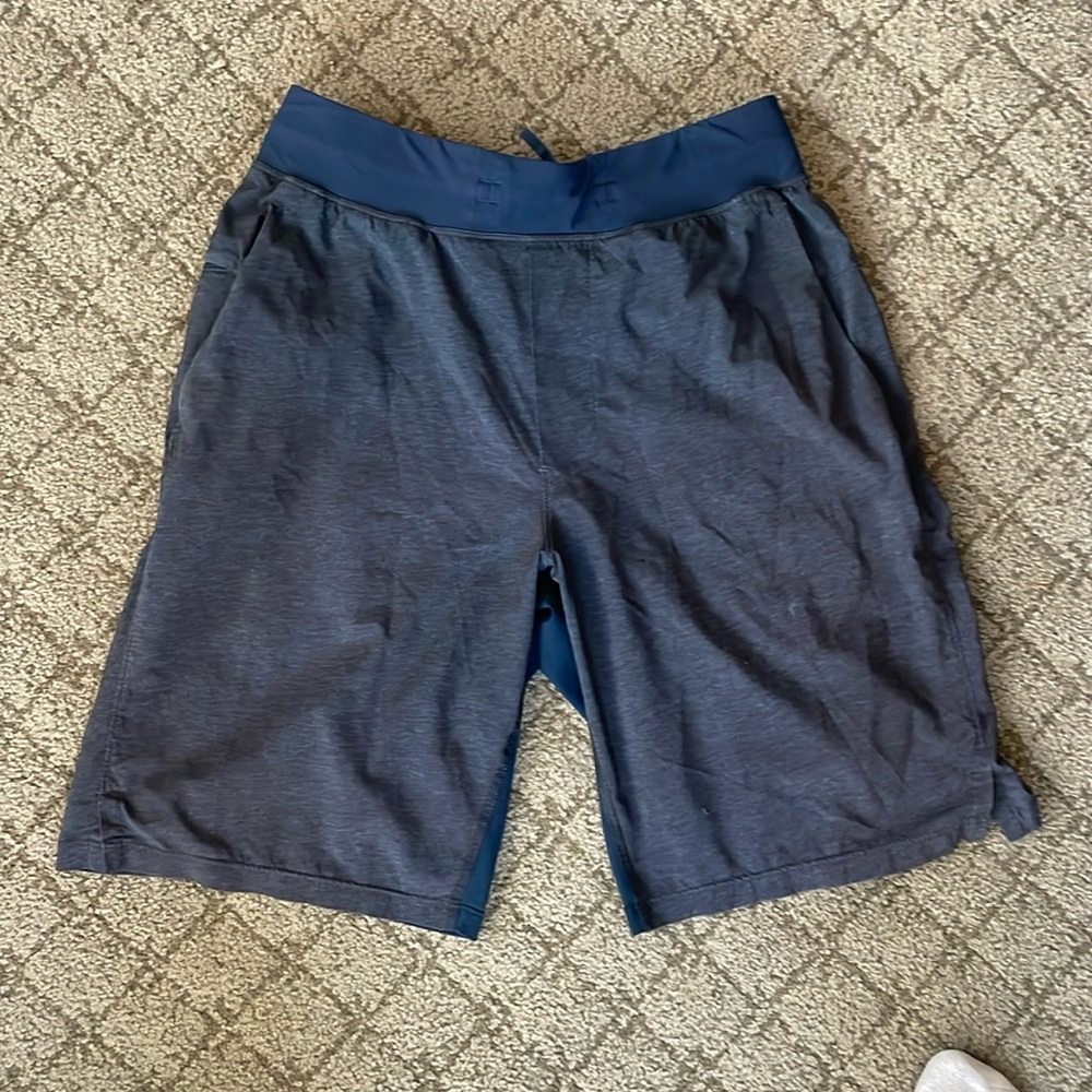Men’s small blue Lululemon shorts